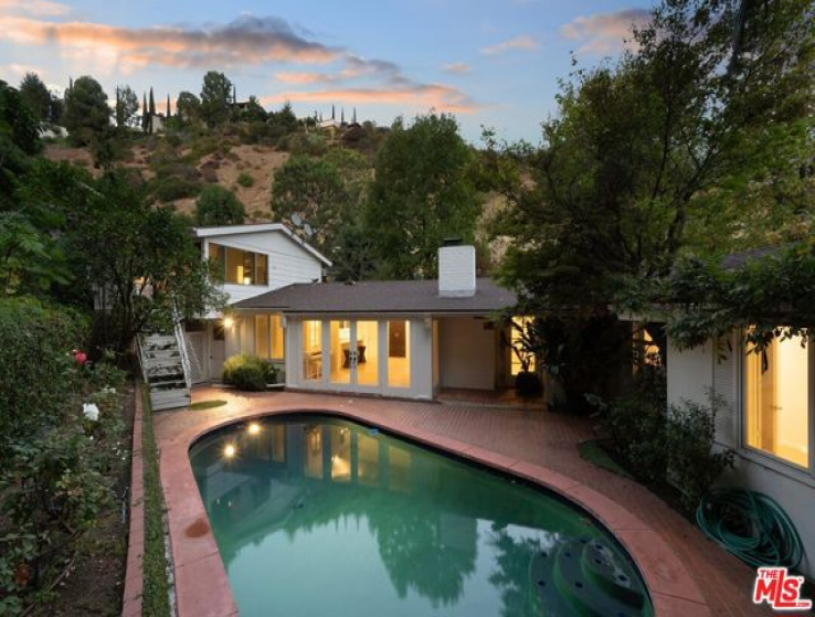 4 Bed Home for Sale in Beverly Hills, California