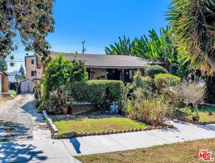 5 Bed Home for Sale in Los Angeles, California