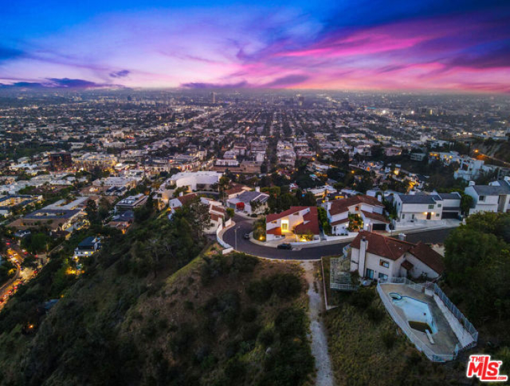 4 Bed Home for Sale in Los Angeles, California