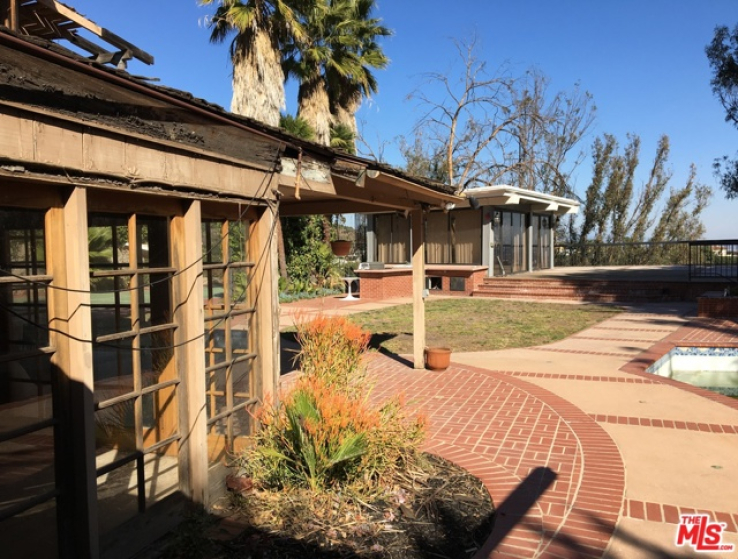 6 Bed Home for Sale in Los Angeles, California