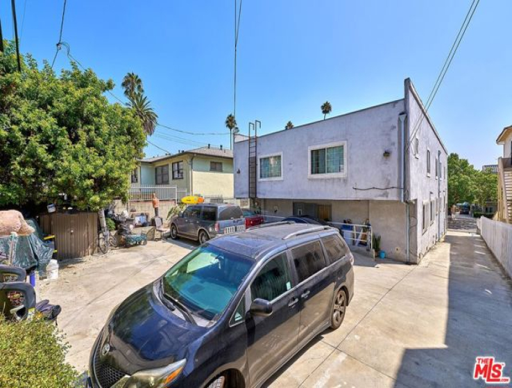  Income Home for Sale in Los Angeles, California