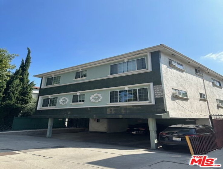  Income Home for Sale in Los Angeles, California