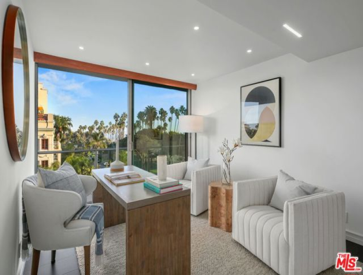 2 Bed Home for Sale in Santa Monica, California