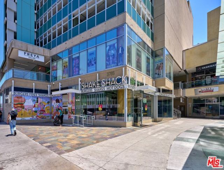  Commercial for Sale in Los Angeles, California