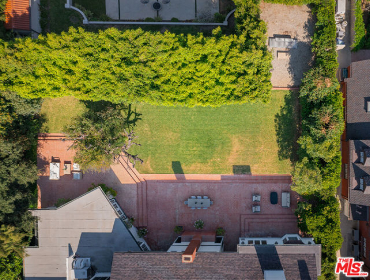 6 Bed Home for Sale in Los Angeles, California