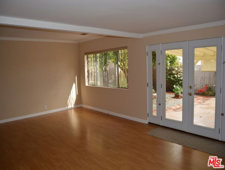 3 Bed Home to Rent in Los Angeles, California