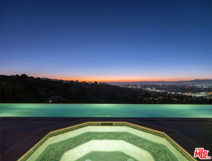 6 Bed Home for Sale in Beverly Hills, California