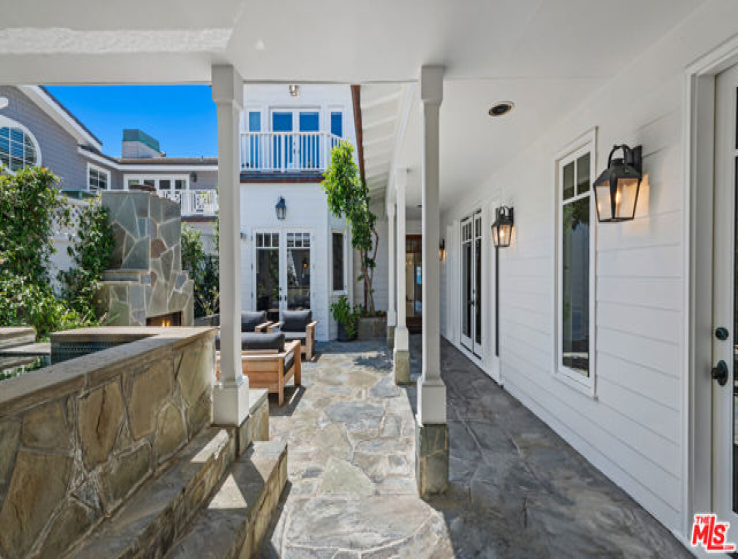 5 Bed Home for Sale in Malibu, California