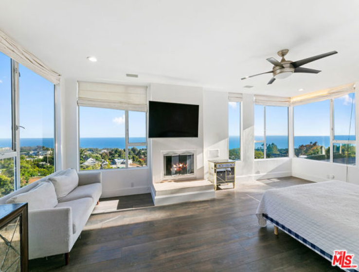 4 Bed Home for Sale in Malibu, California